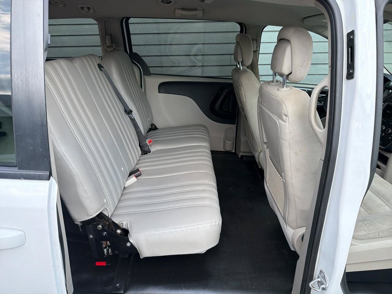 Used 2017 Dodge Grand Caravan SE w/ Power Window Group FWD image 22