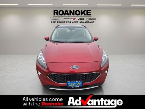 Used 2022 Ford Escape Titanium w/ Class II Trailer Tow Package image 12