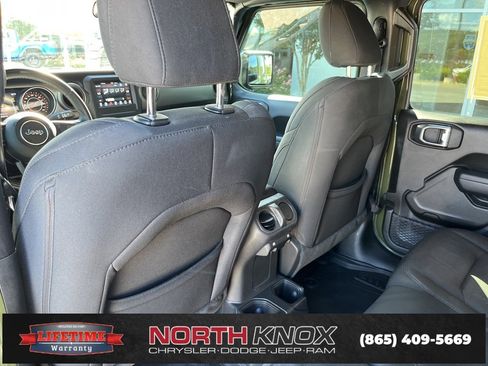 Used 2022 Jeep Wrangler Unlimited Sport image 16