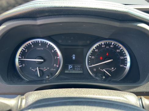 Used 2015 Toyota Highlander Plus FWD image 27