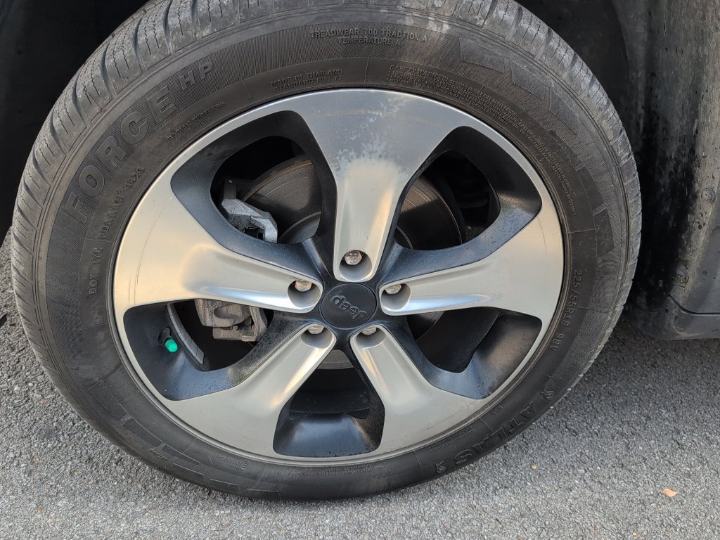 Used 2018 Jeep Compass Latitude w/ Popular Equipment Group AWD/4WD image 35