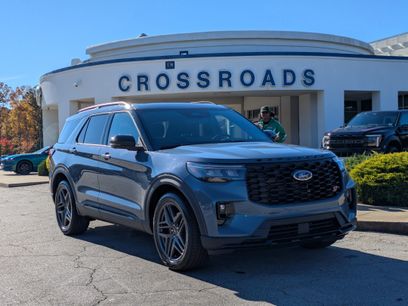 New 2026 Ford Explorer ST w/ Sun And Sound Package