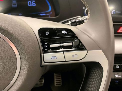 Certified 2025 Hyundai Elantra Sport w/ Cargo Package image 19