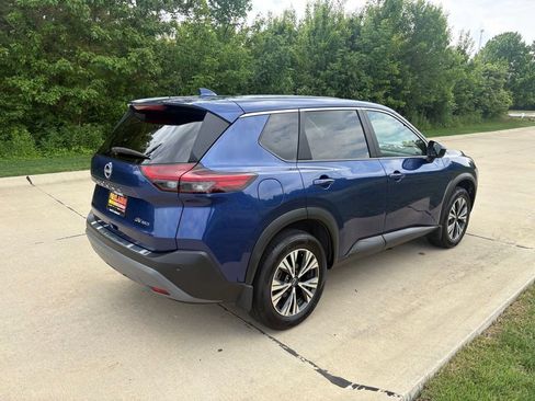 Used 2023 Nissan Rogue SV AWD/4WD image 9