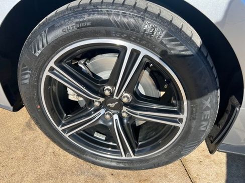 Used 2024 Ford Mustang Premium image 11