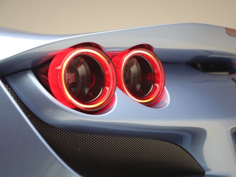 Certified 2021 Ferrari F8 Tributo RWD image 25