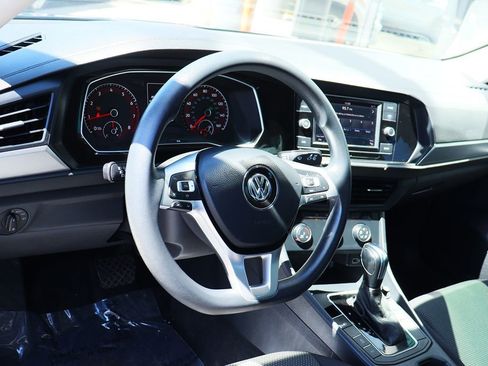 Used 2019 Volkswagen Jetta SE image 38
