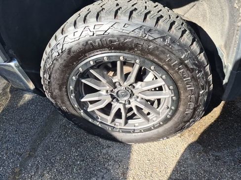 Used 2019 GMC Sierra 1500 4x4 Crew Cab w/ 1SA Driver Alert Package I image 10