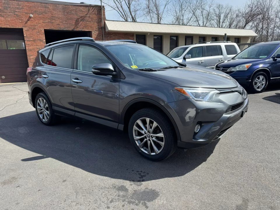 Used 2016 Toyota RAV4 Limited AWD/4WD image 5