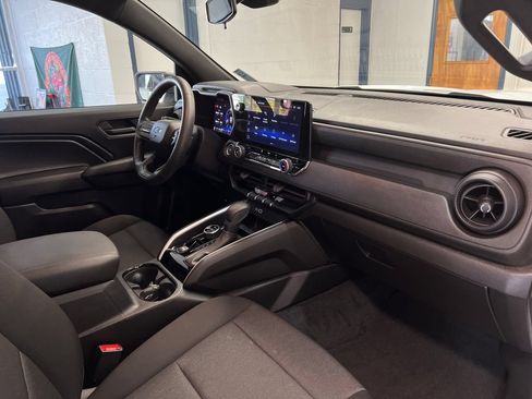 Used 2024 Chevrolet Colorado Trail Boss w/ Advanced Trailering Package AWD/4WD image 38
