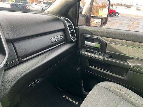 Used 2024 RAM 2500 Big Horn w/ Night Edition image 42