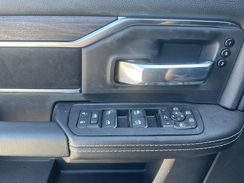 New 2026 RAM 2500 Laramie AWD/4WD image 10