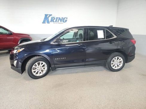 Used 2020 Chevrolet Equinox LT w/ Driver Convenience Package image 2