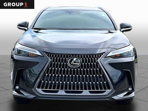 Used 2025 Lexus NX 250 FWD w/ Towing Package (2000 Lbs) image 4
