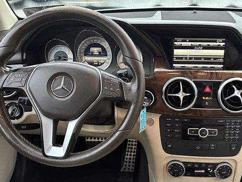 Used 2014 Mercedes-Benz GLK 350 4MATIC image 10