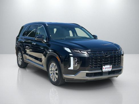 Used 2025 Hyundai Palisade SEL FWD image 3