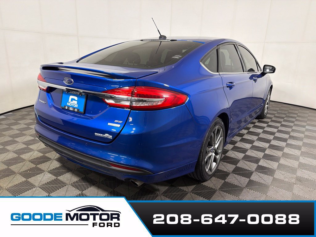 Used 2017 Ford Fusion SE w/ Equipment Group 201A FWD image 7