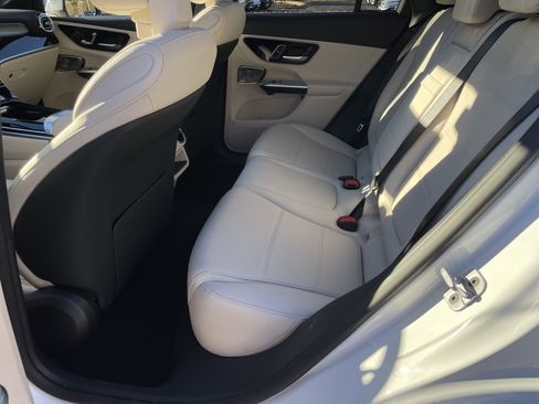 New 2026 Mercedes-Benz GLC 300 image 36