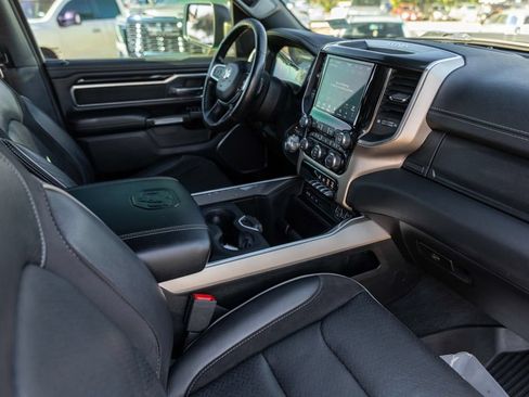 Used 2019 RAM 1500 Laramie AWD/4WD image 34