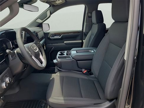 New 2026 GMC Sierra 1500 SLE w/ Preferred Package image 14