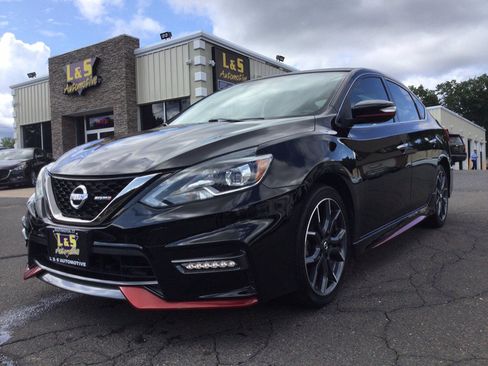 Used 2017 Nissan Sentra NISMO w/ NISMO Premium Package FWD image 2