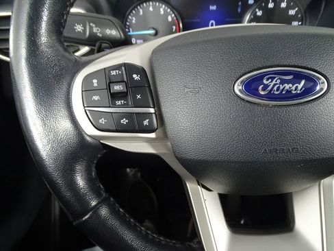 Used 2021 Ford Explorer XLT w/ Equipment Group 202A image 27