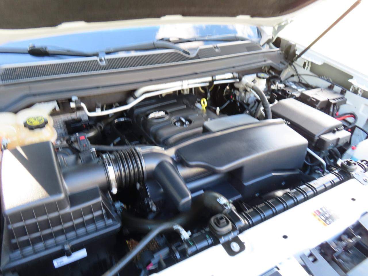 Used 2022 Chevrolet Colorado LT w/ Fleet Safety Package RWD image 27