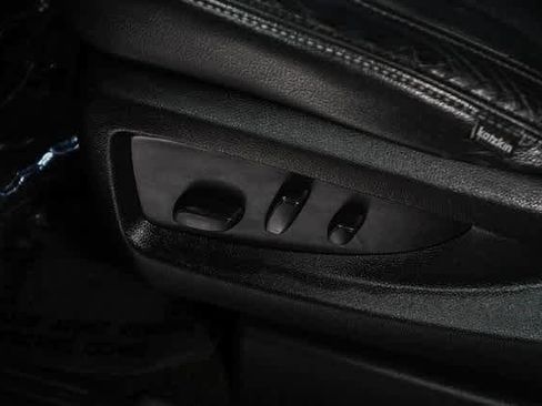 Used 2018 GMC Yukon SLE image 23