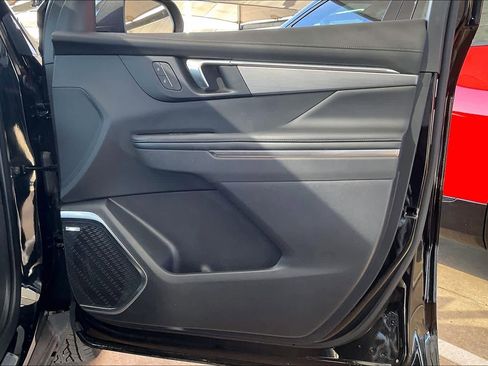 Certified 2025 Buick Enclave Preferred image 22