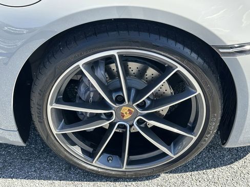 Used 2022 Porsche 911 Carrera image 15