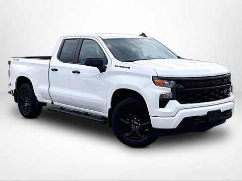 Used 2023 Chevrolet Silverado 1500 Custom w/ LPO, Dark Essentials Package AWD/4WD image 13