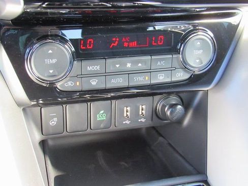 New 2026 Mitsubishi Eclipse Cross SEL image 18