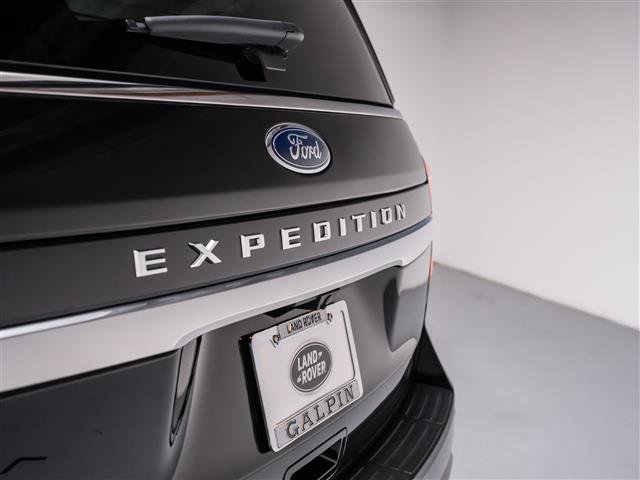 Used 2023 Ford Expedition Platinum AWD/4WD image 32