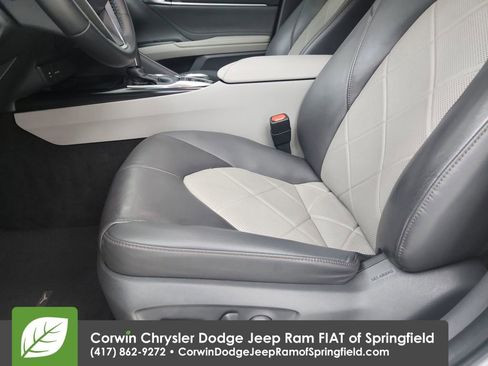 Used 2018 Toyota Camry XLE image 20