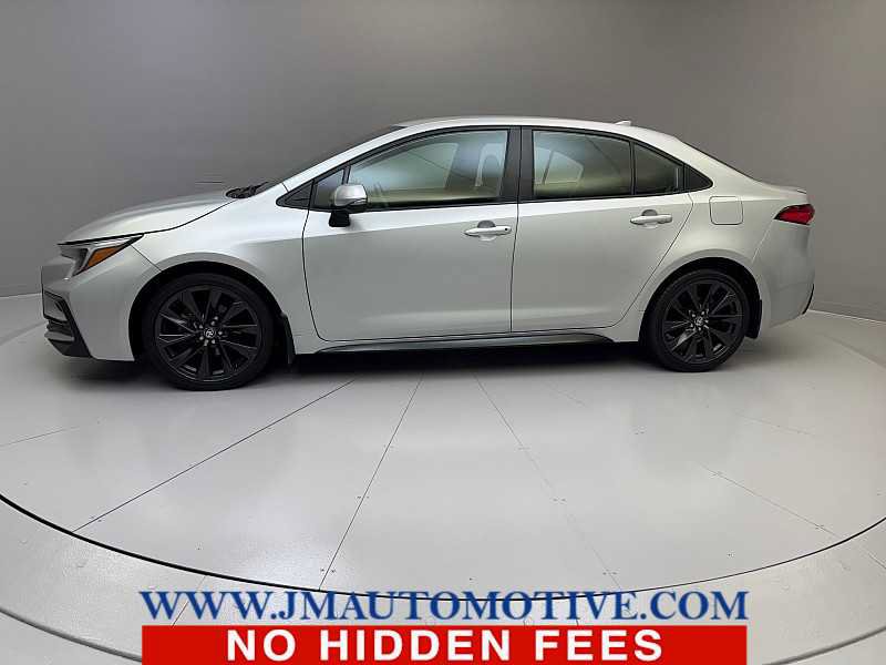 Used 2023 Toyota Corolla SE FWD image 2