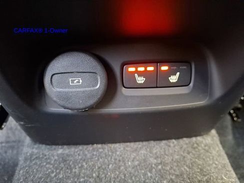 Certified 2023 Volvo XC40 B5 Plus w/ Driver Assist Package AWD/4WD image 13