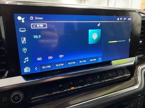 Used 2023 Chevrolet Silverado 1500 LT image 16