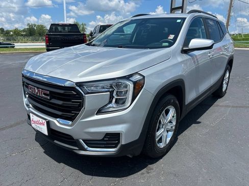 Used 2022 GMC Terrain SLE w/ Driver Convenience Package AWD/4WD image 9