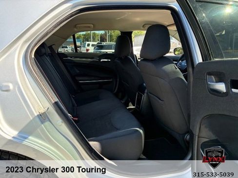 Used 2023 Chrysler 300 Touring w/ Safetytec Plus Group RWD image 28