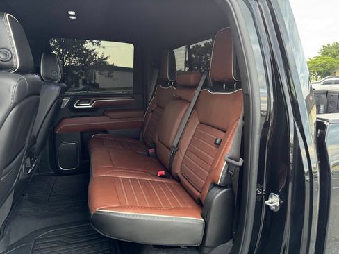 Used 2024 GMC Sierra 2500 Denali Ultimate AWD/4WD image 14