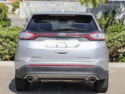 Used 2018 Ford Edge Titanium w/ Equipment Group 302A FWD image 5