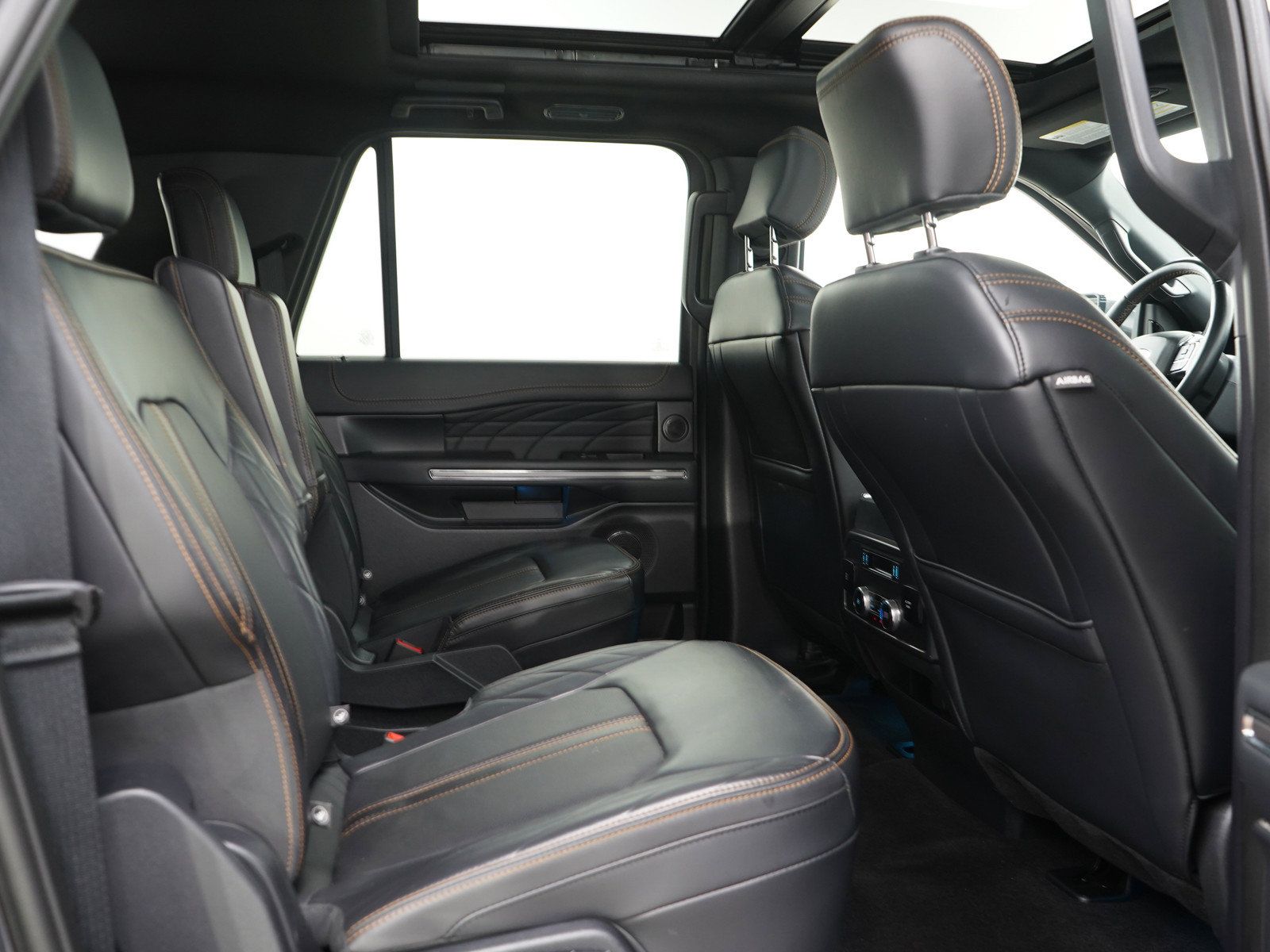 Used 2024 Ford Expedition Max Platinum AWD/4WD image 12