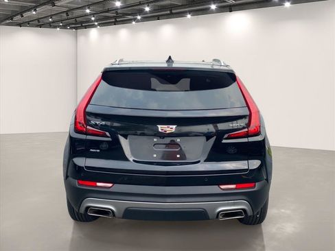 Used 2023 Cadillac XT4 Premium Luxury w/ Cold Weather Package AWD/4WD image 6