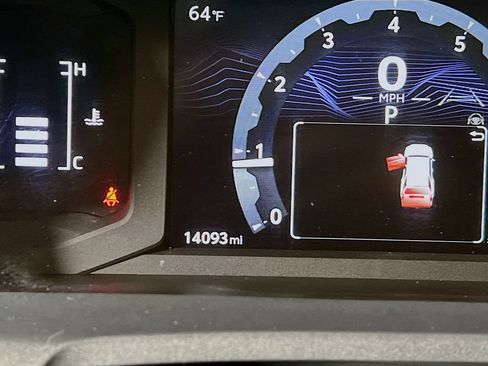 Certified 2025 Toyota 4Runner SR5 AWD/4WD image 12