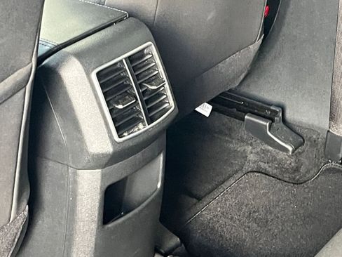 Used 2025 Kia Sportage LX image 24