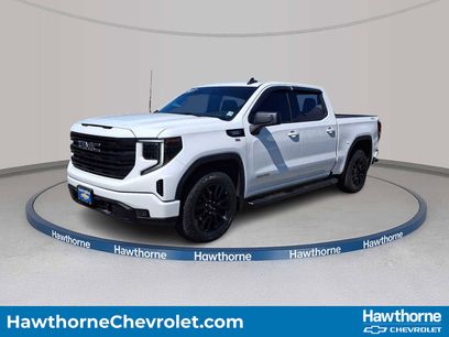 Used 2023 GMC Sierra 1500 Elevation w/ LPO, Elevation Black Package