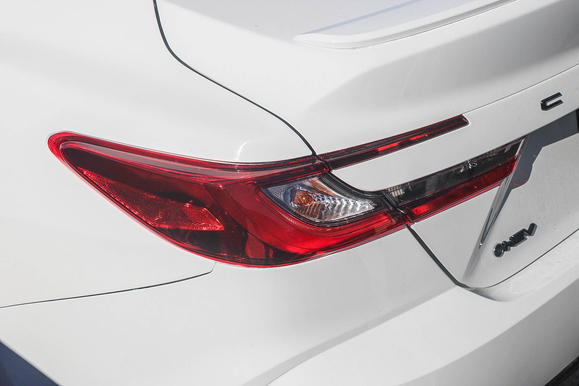 Used 2026 Toyota Camry SE FWD image 11