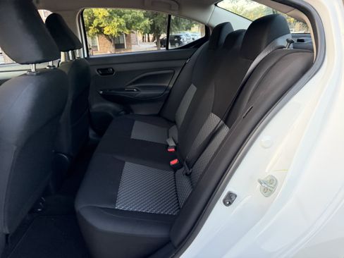 Used 2022 Nissan Versa S FWD image 17