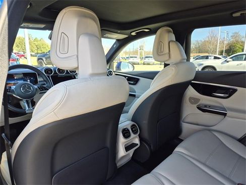 Certified 2025 Mercedes-Benz GLC 300 image 28