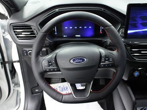 New 2025 Ford Escape ST-Line w/ Equipment Group 301A image 17